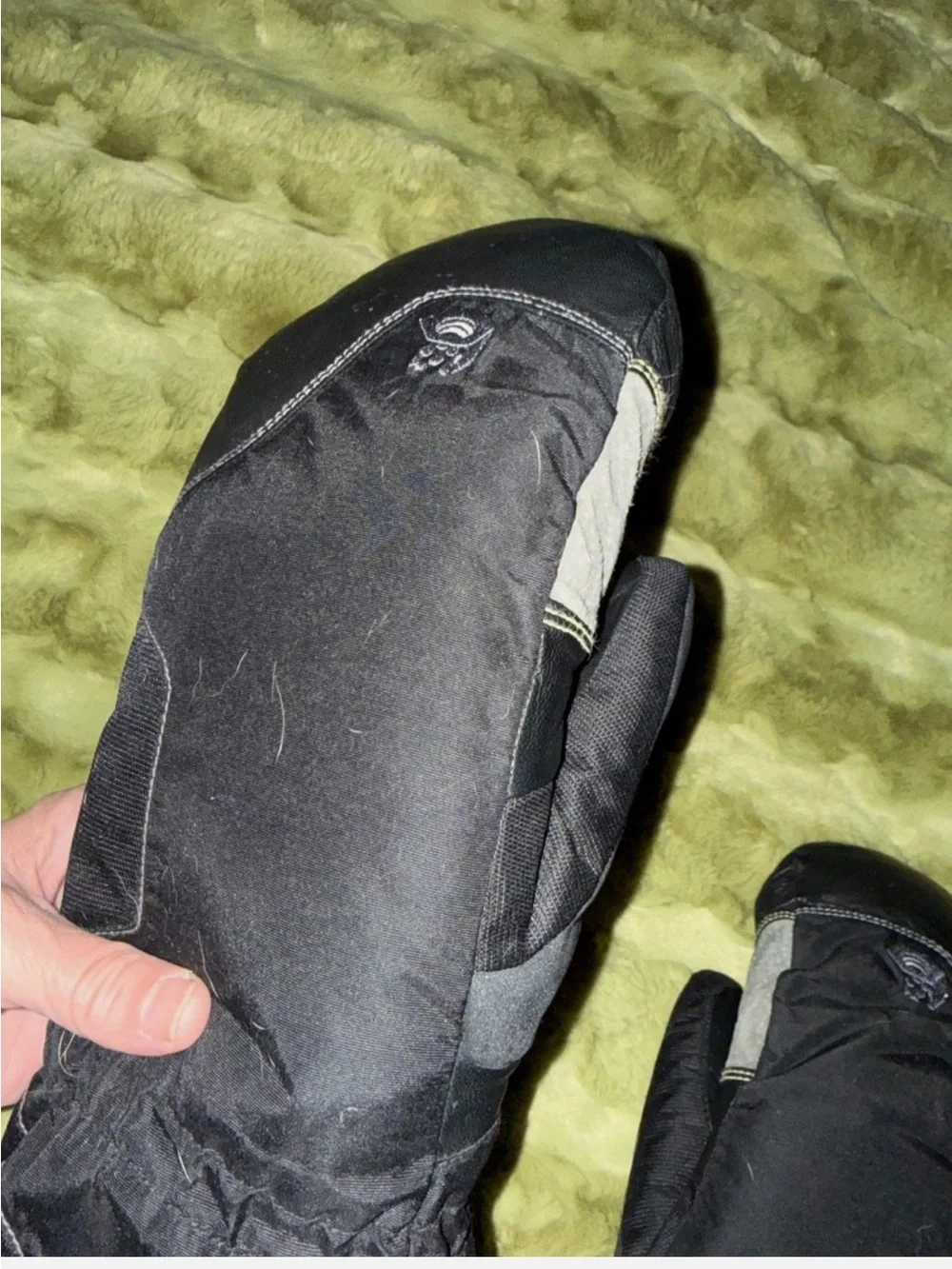 Mountain Hardwear Black Women's Insulated down Ski Mittens